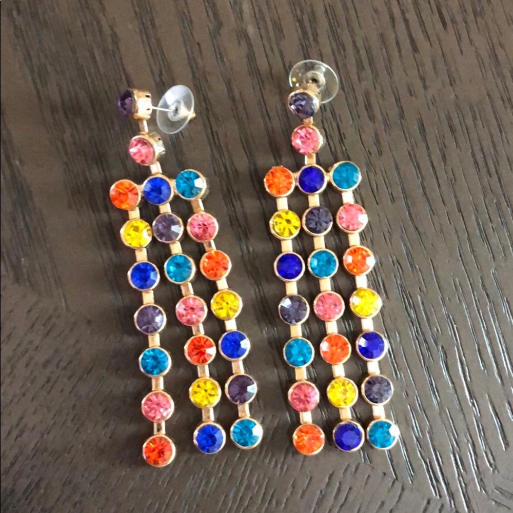 Eardrop earrings